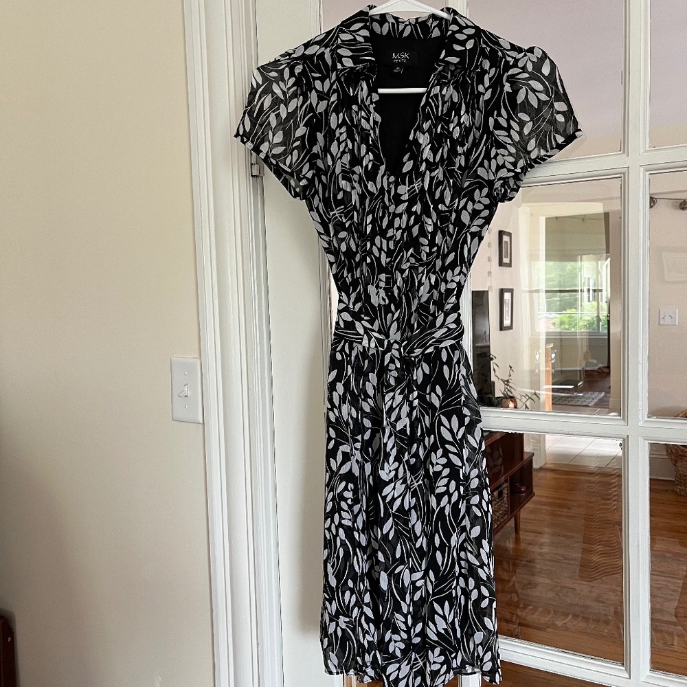 Like New Short-Sleeve Work Dress With Sheer Overlay 4P